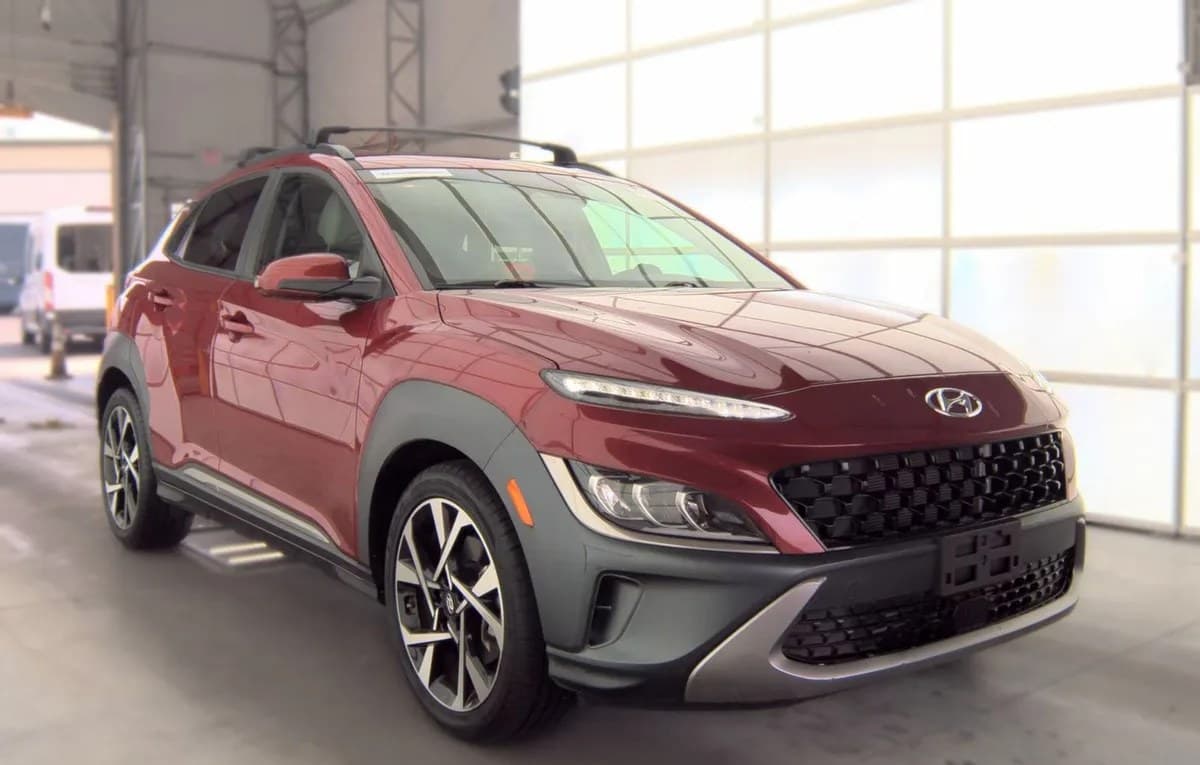 2023 HYUNDAI KONA Limited 4