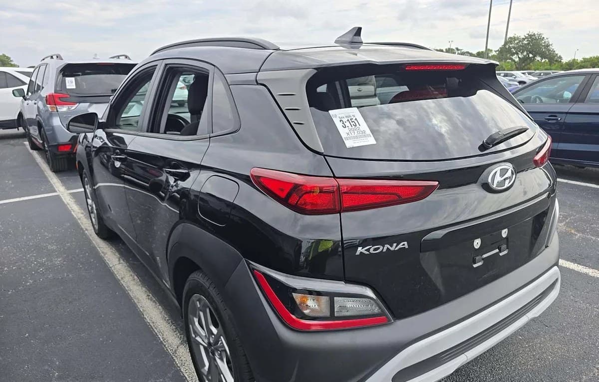 2022 HYUNDAI KONA SEL 3