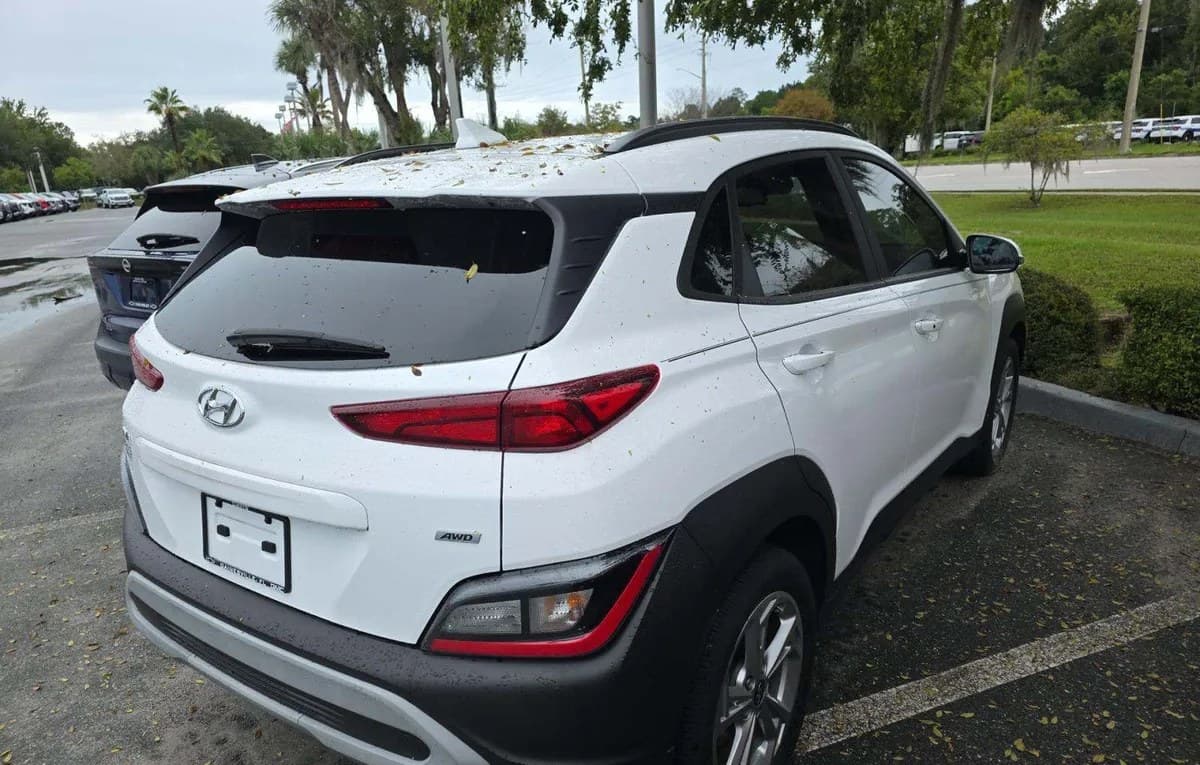2023 HYUNDAI KONA SEL 4