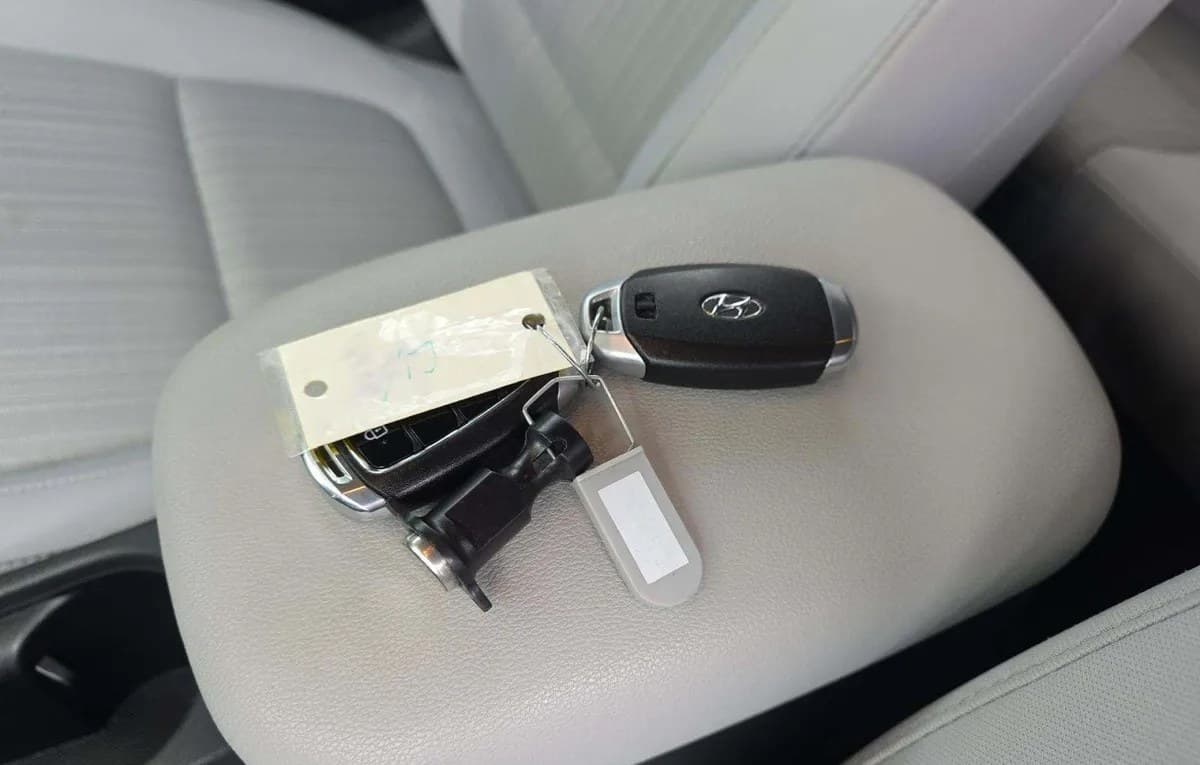 2023 HYUNDAI KONA SEL 5