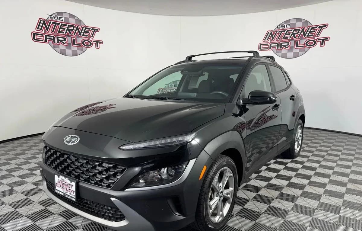 2022 HYUNDAI KONA SEL 4