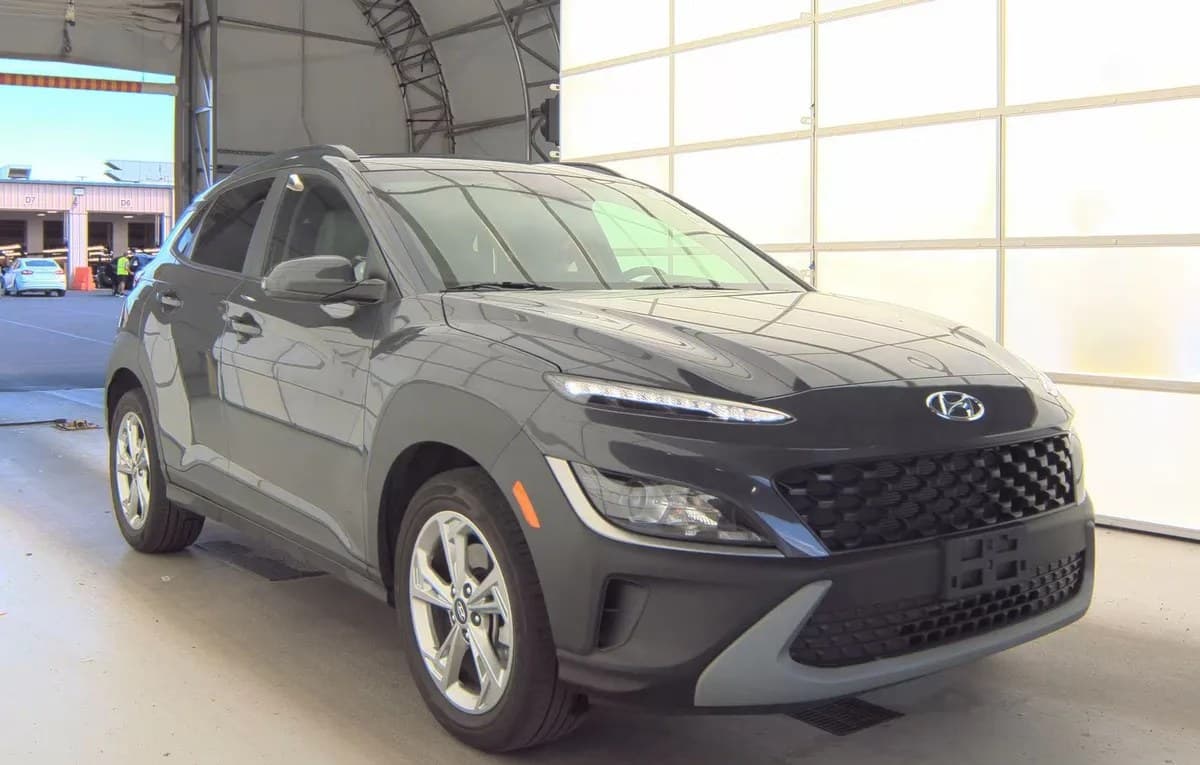 2023 HYUNDAI KONA SEL 4
