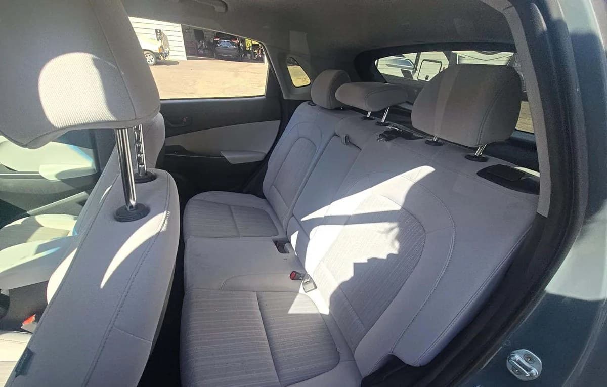 2022 HYUNDAI KONA SEL 7