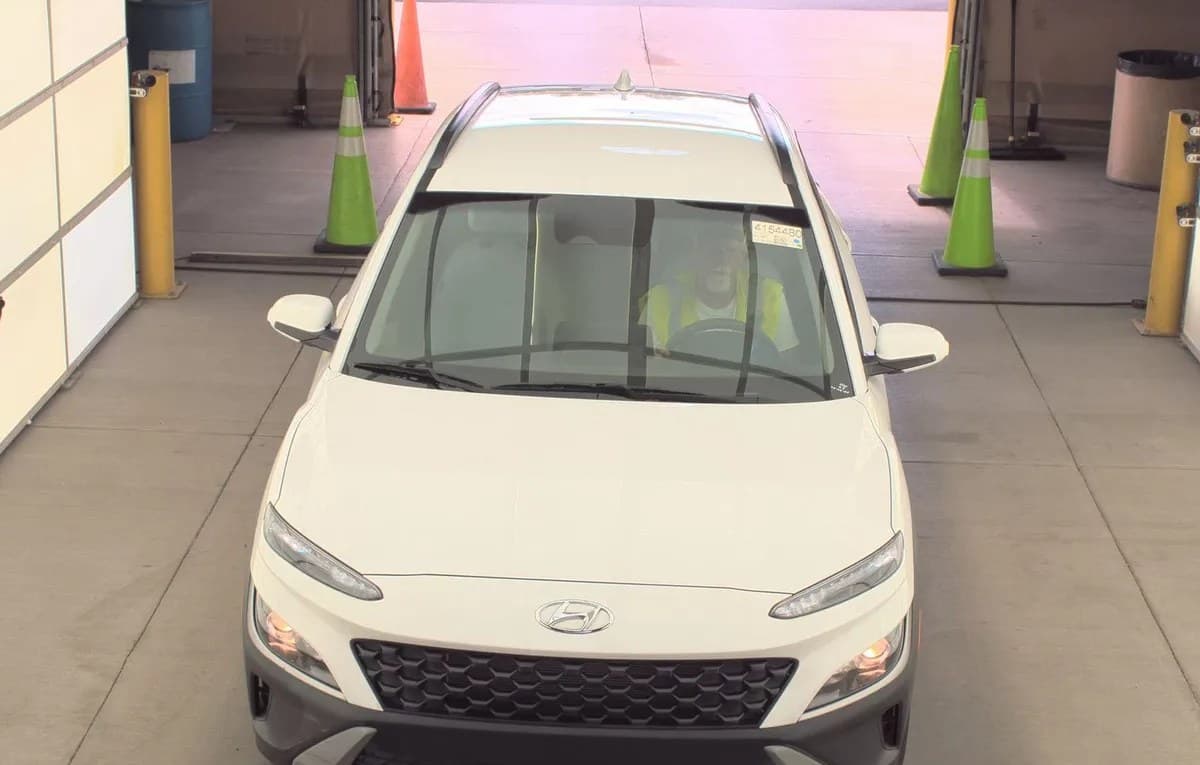 2023 HYUNDAI KONA SEL 3
