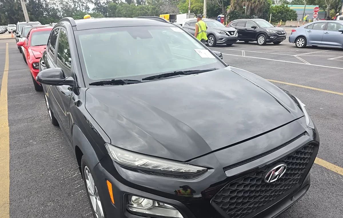 2023 HYUNDAI KONA SEL 4