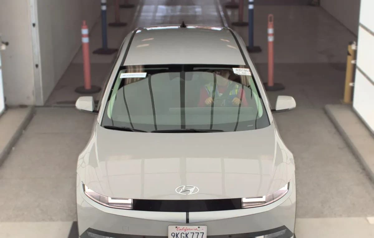 2024 HYUNDAI IONIQ 5 SEL 3