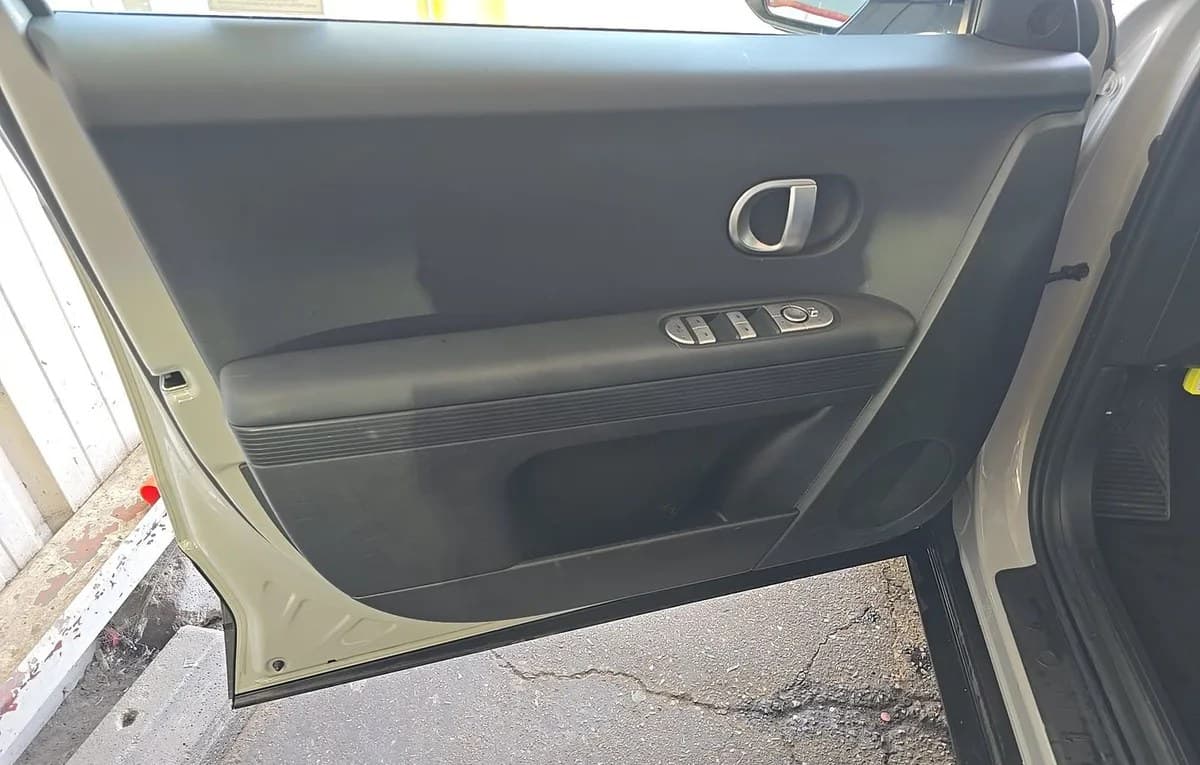 2024 HYUNDAI IONIQ 5 SEL 6