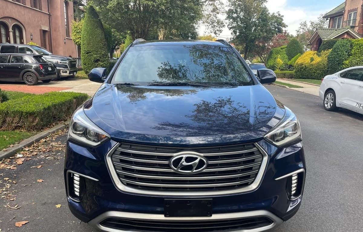 2017 HYUNDAI SANTA FE SE 3