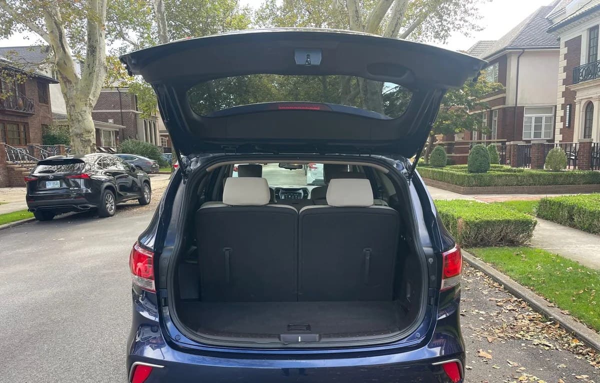 2017 HYUNDAI SANTA FE SE 4