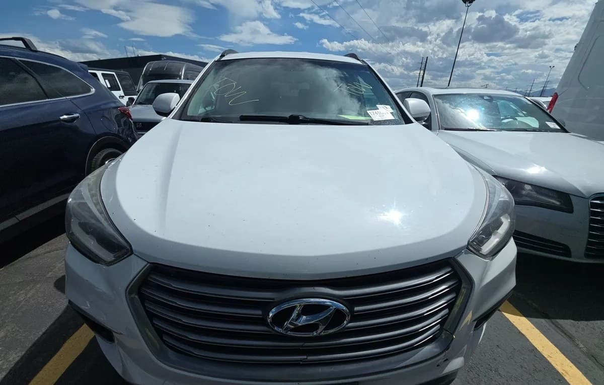 2017 HYUNDAI SANTA FE SE 2