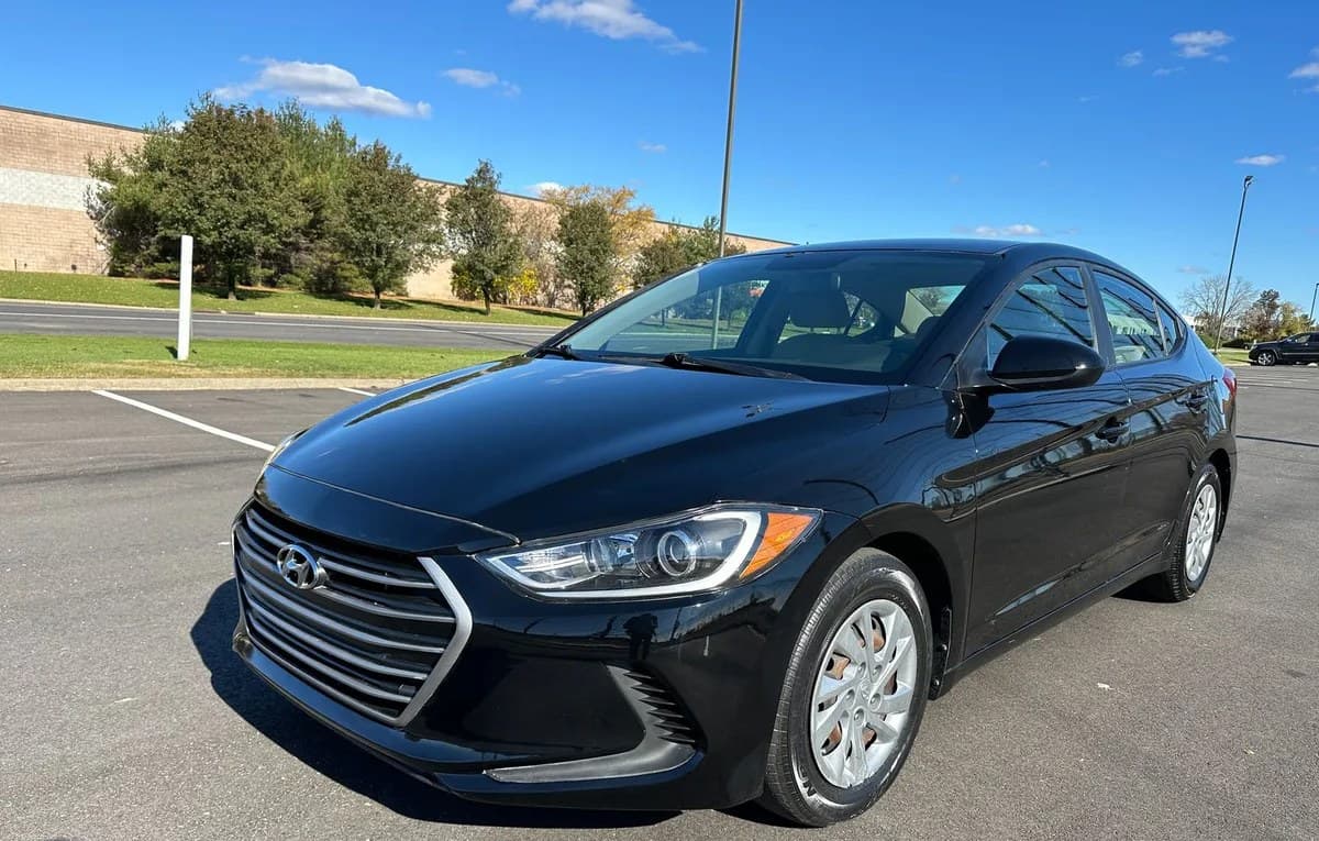 2018 HYUNDAI ELANTRA SE 2