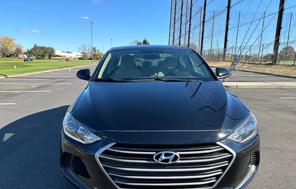 2018 HYUNDAI ELANTRA SE 3