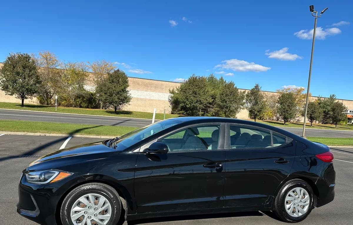 2018 HYUNDAI ELANTRA SE 5