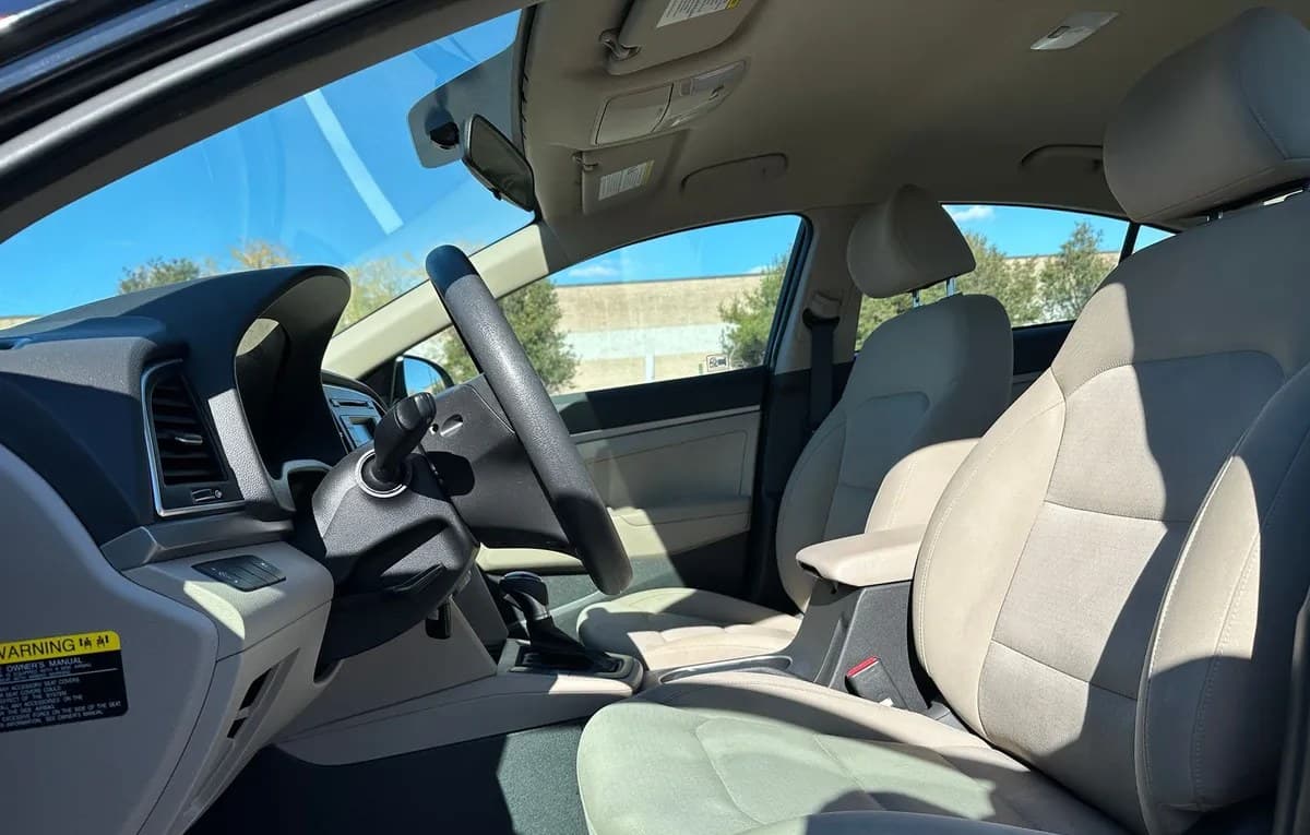 2018 HYUNDAI ELANTRA SE 7