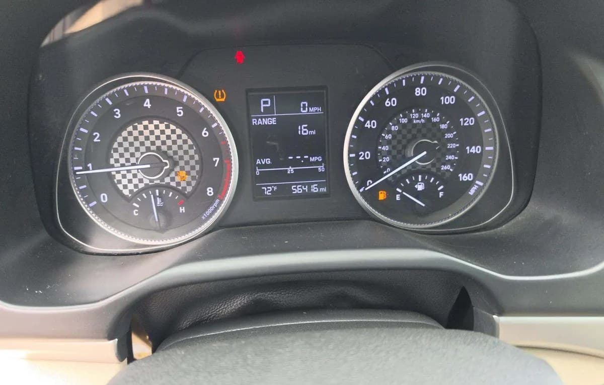 2019 HYUNDAI ELANTRA SE 6