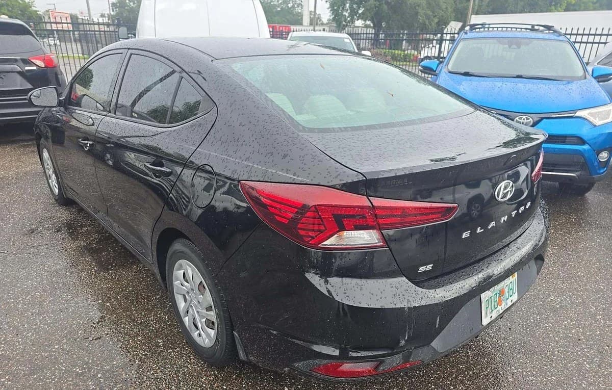2020 HYUNDAI ELANTRA SE 2