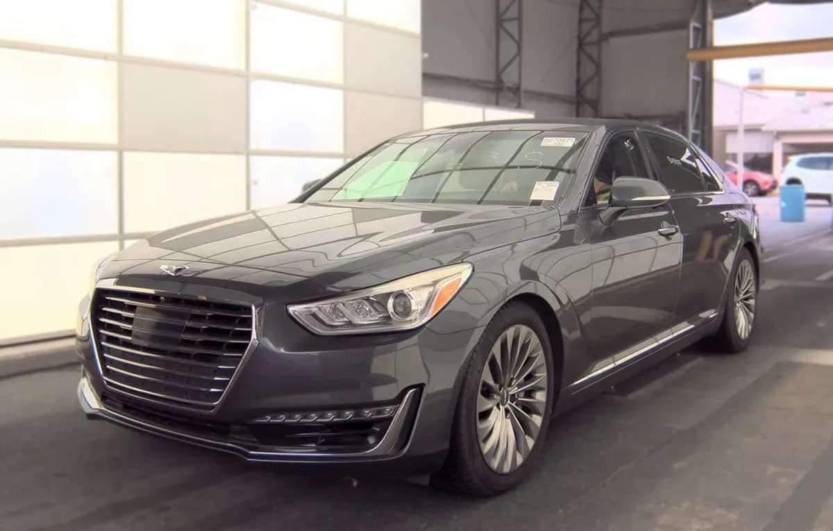 2017 GENESIS G90 5.0 Ultimate 2