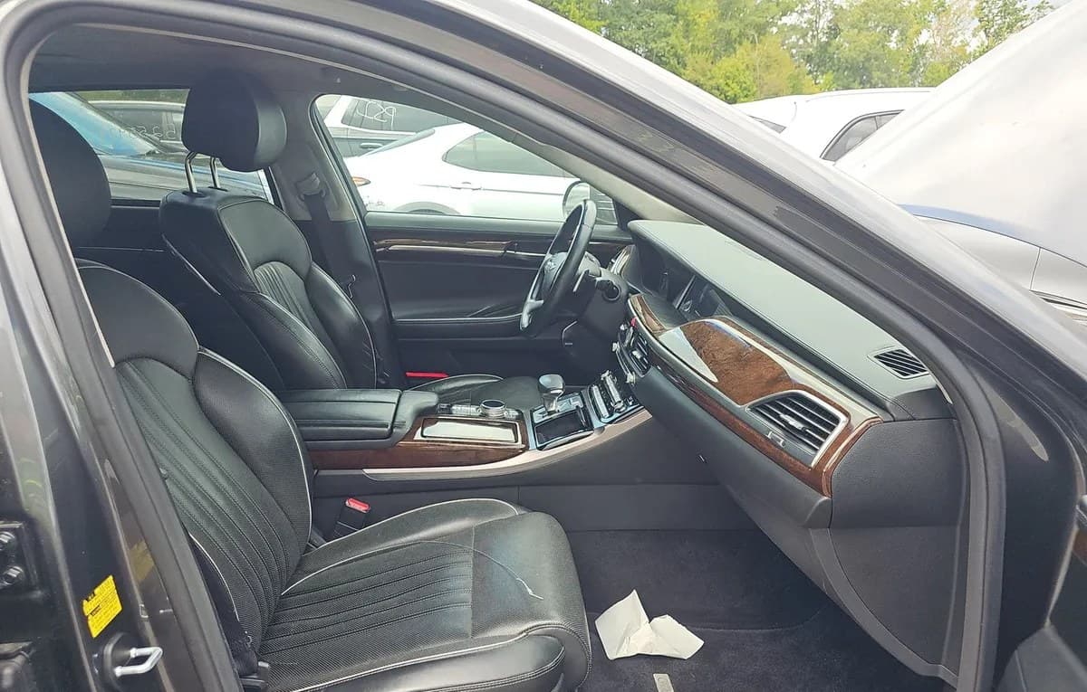 2017 GENESIS G90 5.0 Ultimate 5