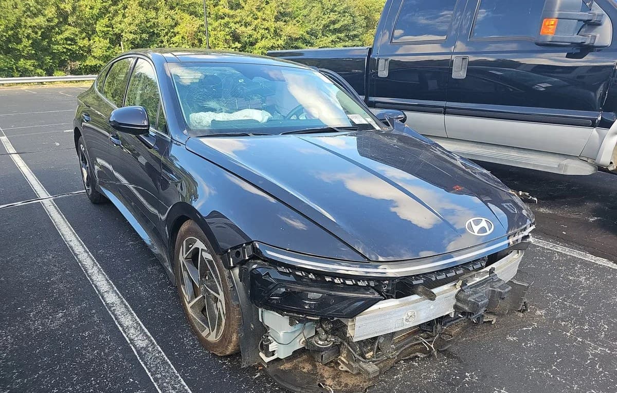2024 HYUNDAI SONATA SEL 3
