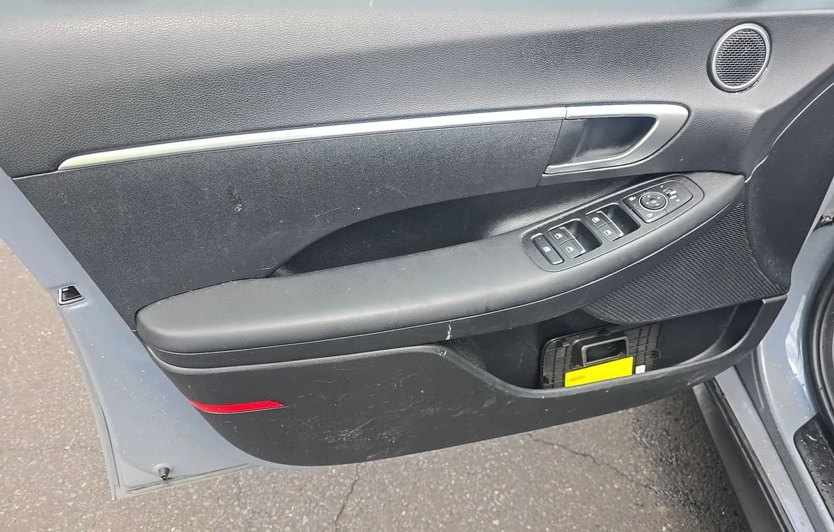 2025 HYUNDAI SONATA SE 6