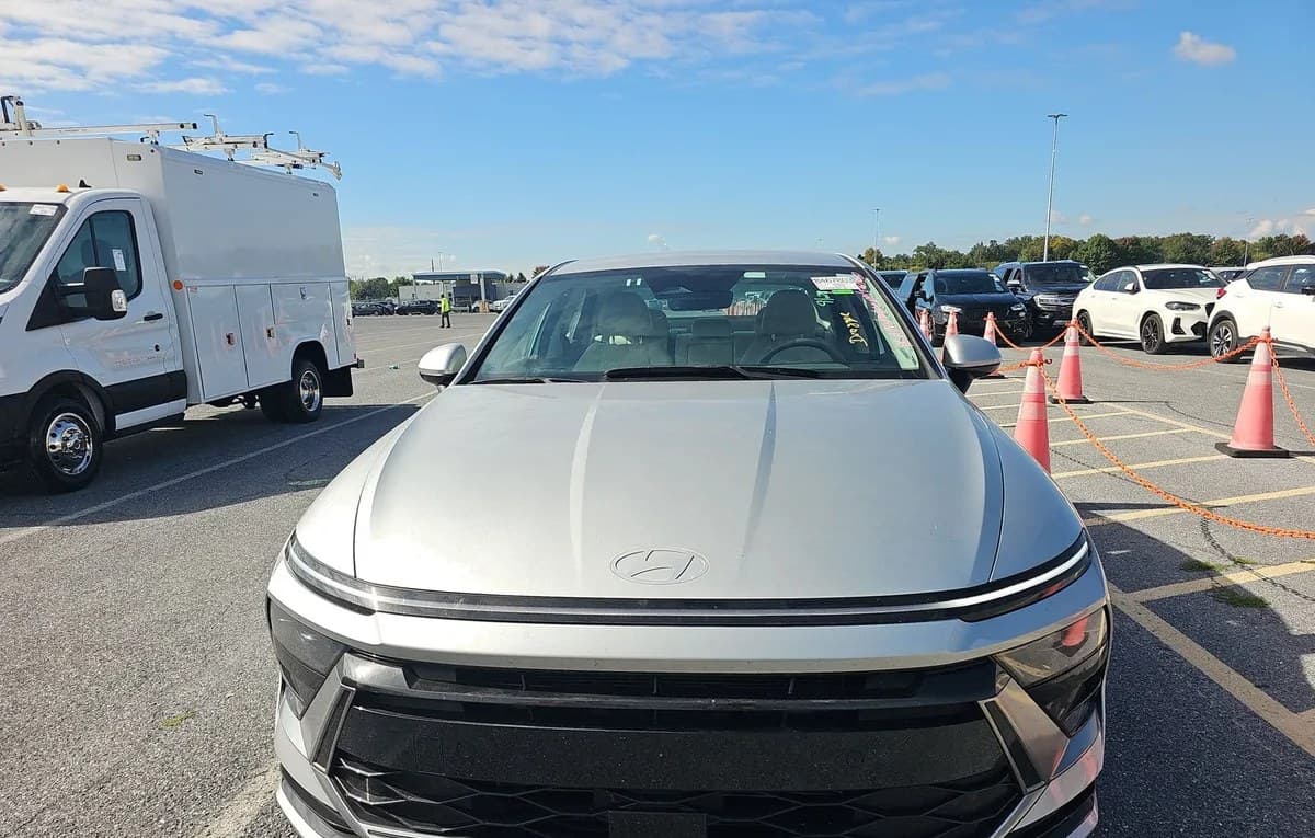 2025 HYUNDAI SONATA SEL 3
