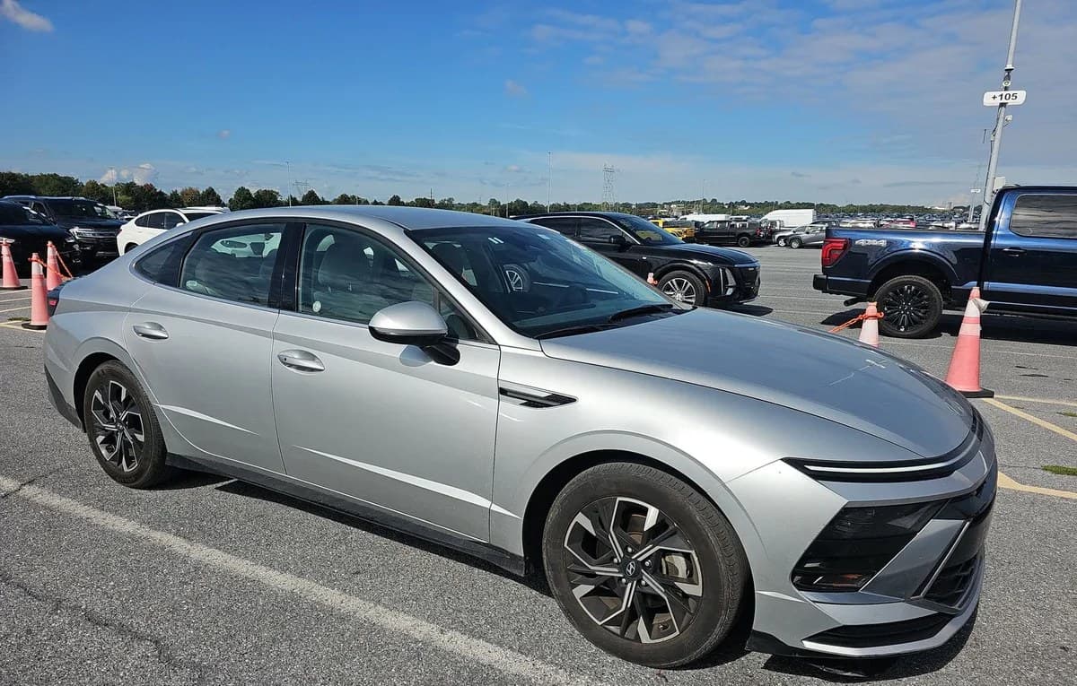 2025 HYUNDAI SONATA SEL 4