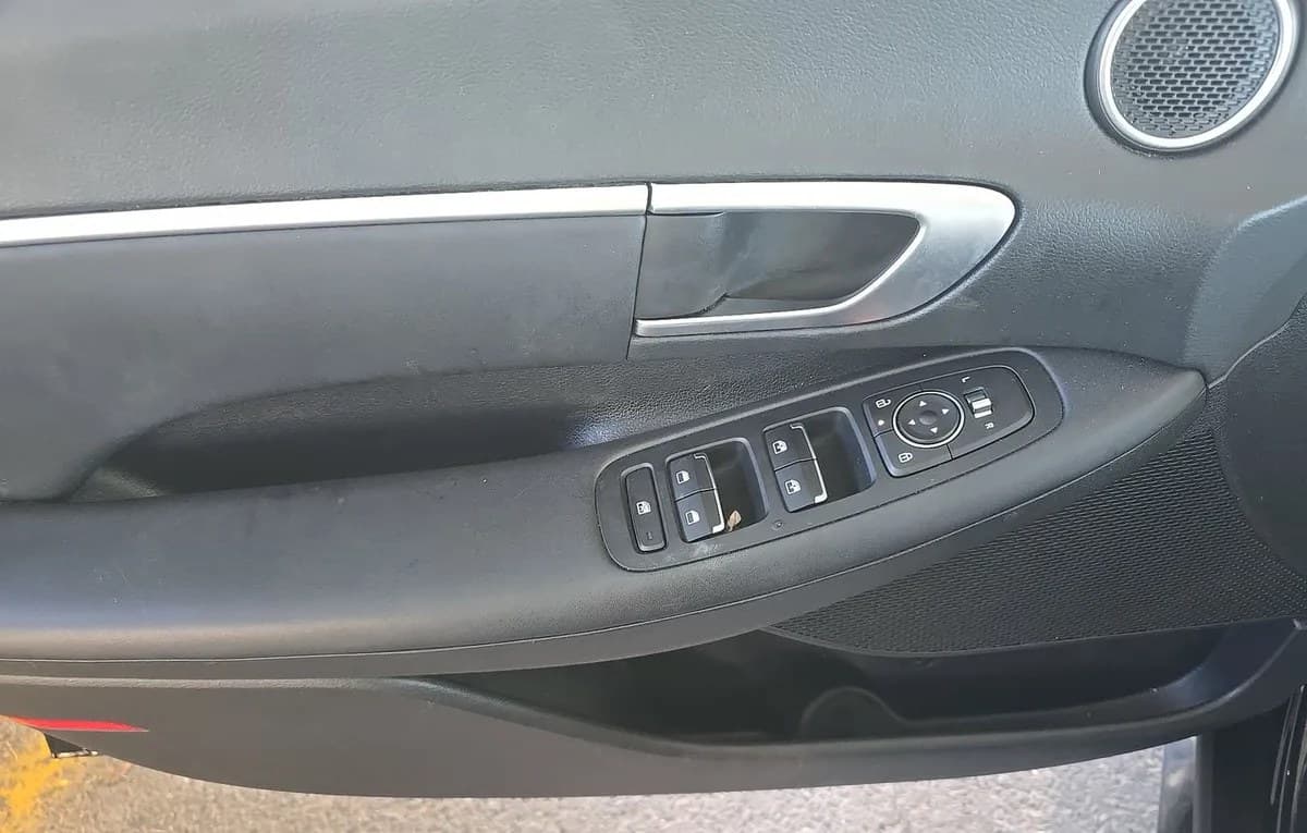 2025 HYUNDAI SONATA SEL 6