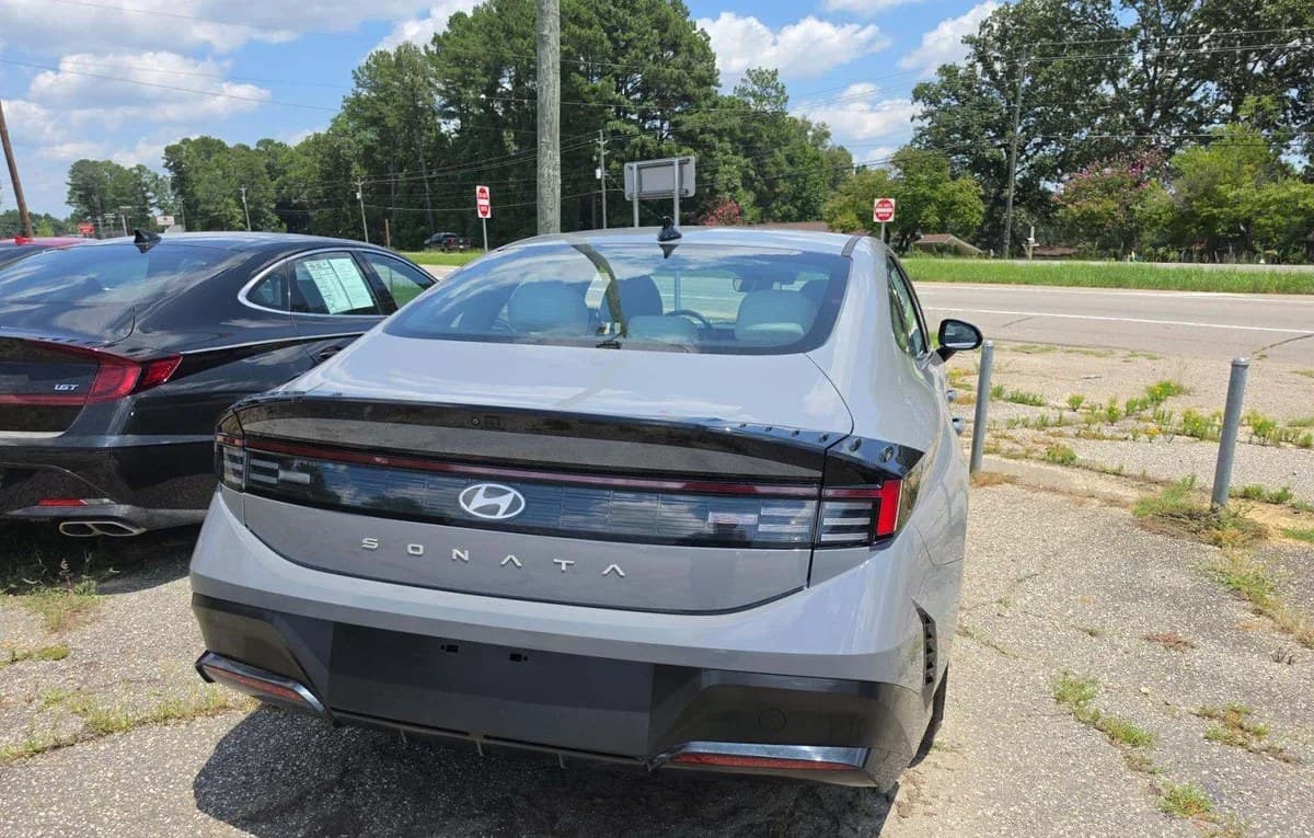 2024 HYUNDAI SONATA SEL 4