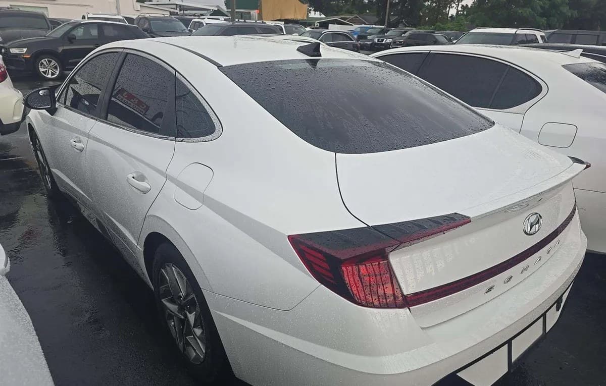 2021 HYUNDAI SONATA SEL 3