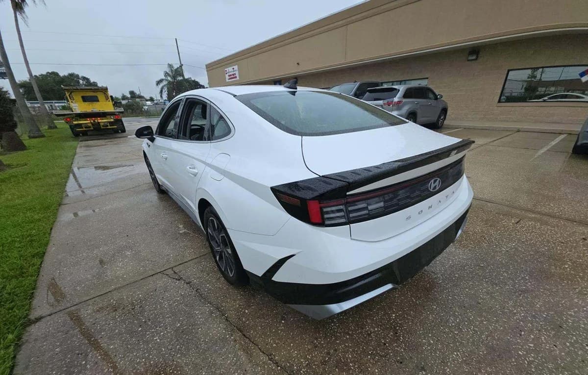 2025 HYUNDAI SONATA SEL 3