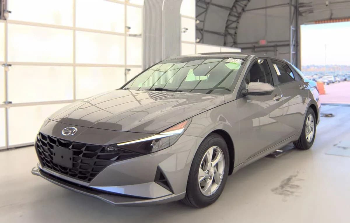 2021 HYUNDAI ELANTRA SE 2