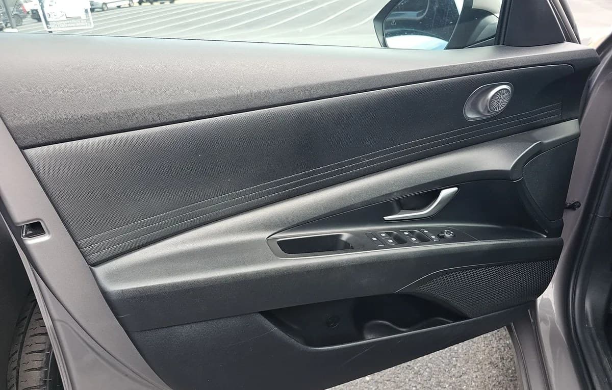 2021 HYUNDAI ELANTRA SE 6