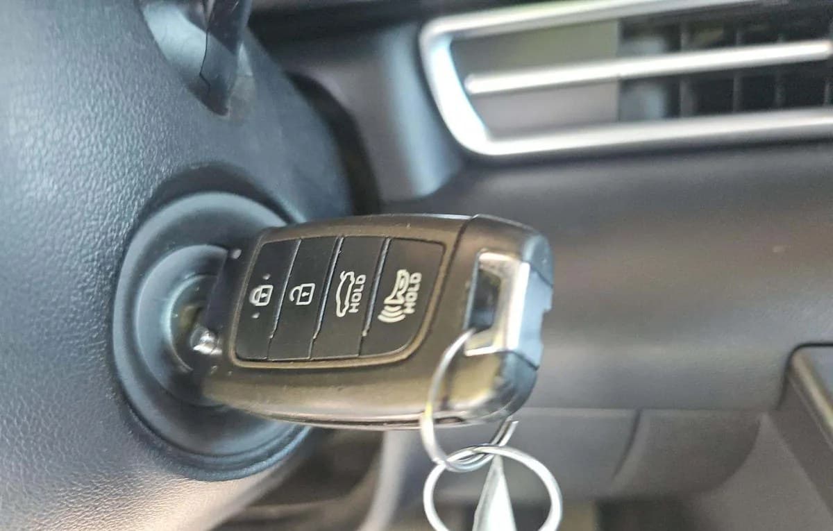 2023 HYUNDAI ELANTRA SE 5