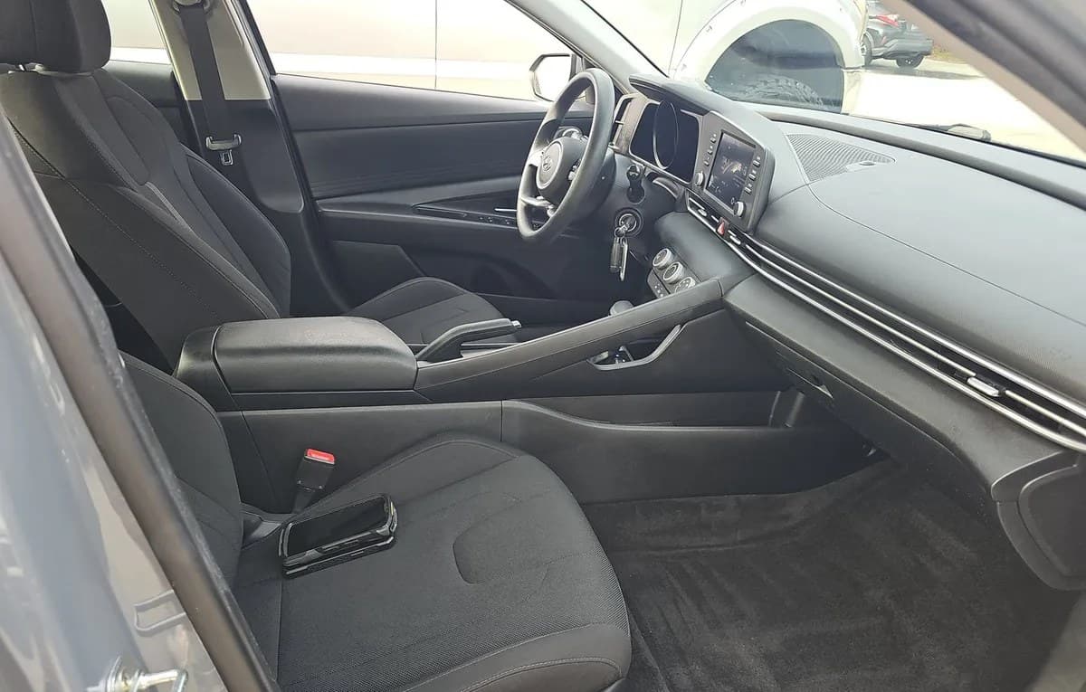 2021 HYUNDAI ELANTRA SE 5