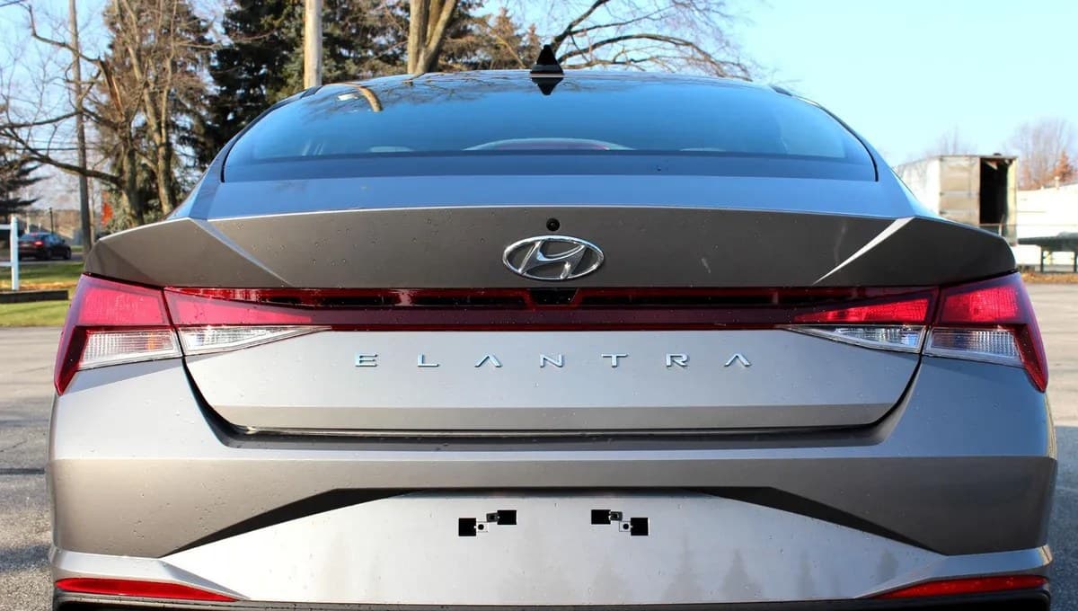 2021 HYUNDAI ELANTRA SE 5