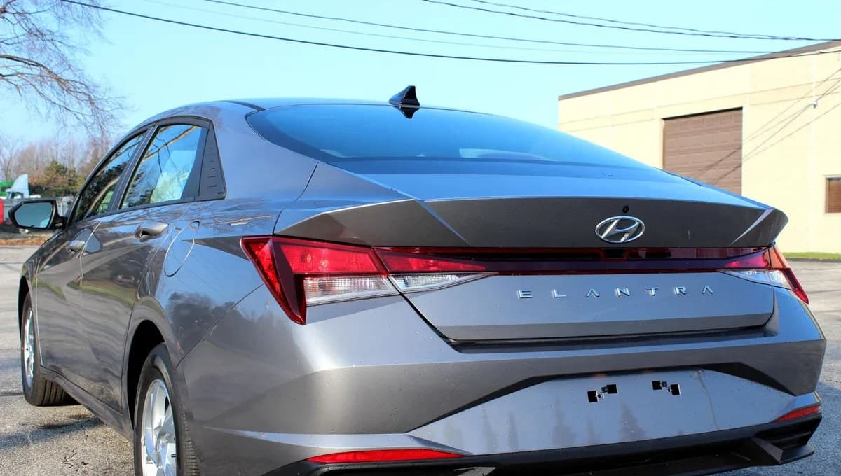 2021 HYUNDAI ELANTRA SE 6