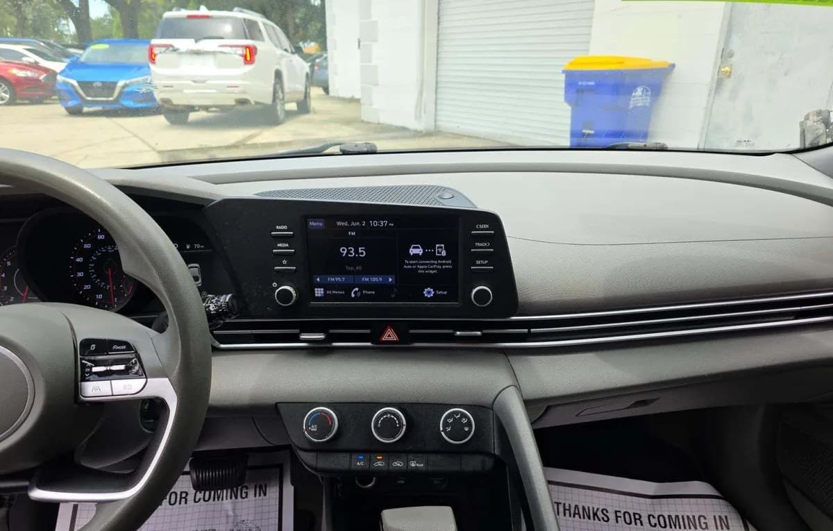 2021 HYUNDAI ELANTRA SE 7