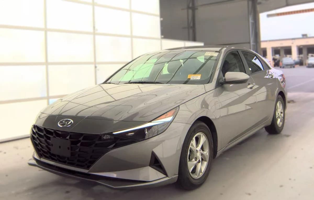 2023 HYUNDAI ELANTRA SE 2