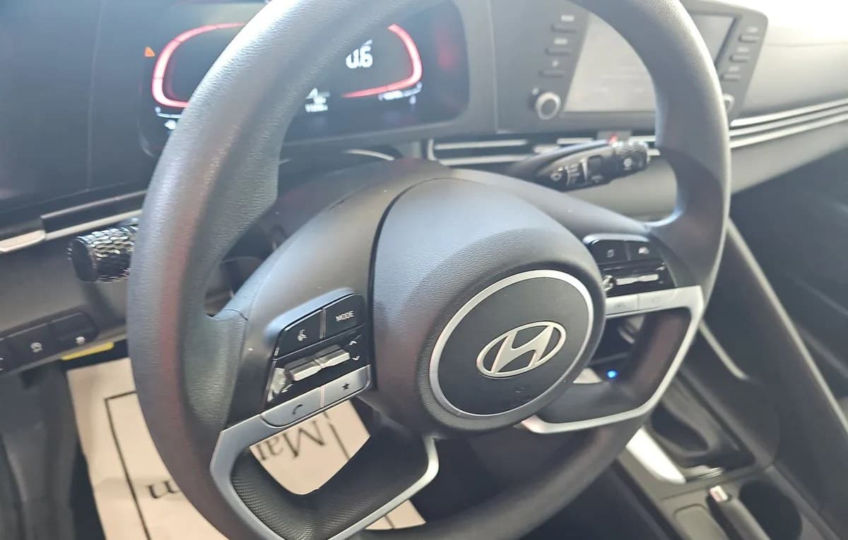 2026 HYUNDAI ELANTRA SE 7