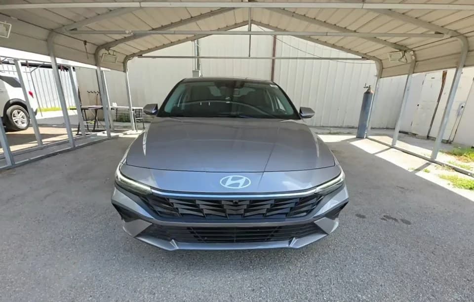 2024 HYUNDAI ELANTRA SE 2