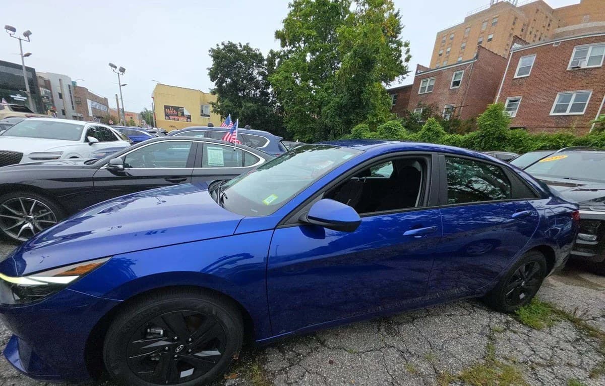2023 HYUNDAI ELANTRA SEL 2