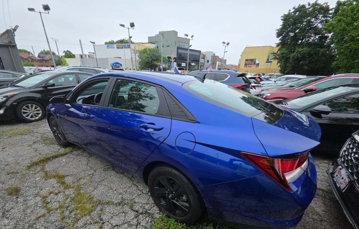 2023 HYUNDAI ELANTRA SEL 3