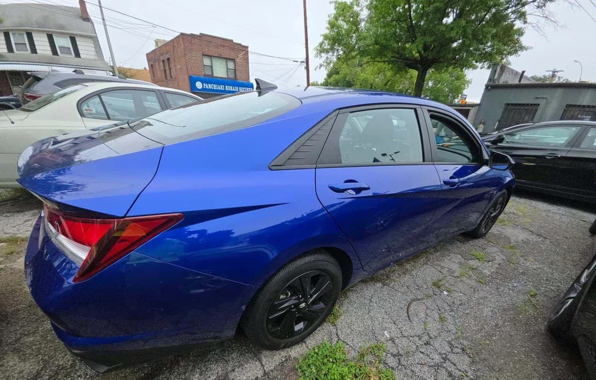 2023 HYUNDAI ELANTRA SEL 4