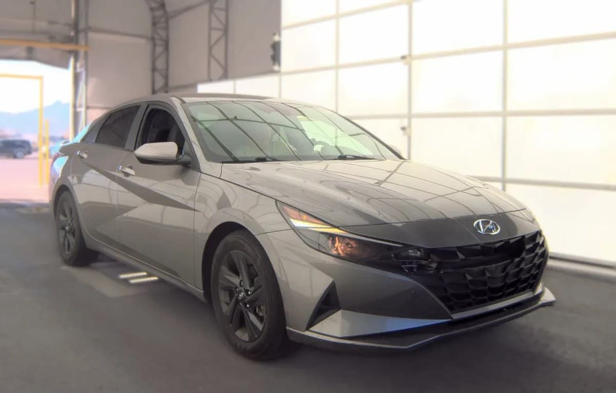 2023 HYUNDAI ELANTRA SEL 4