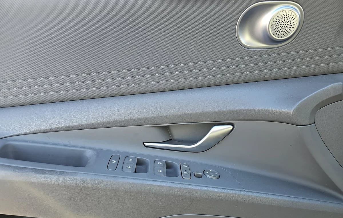 2023 HYUNDAI ELANTRA SEL 6