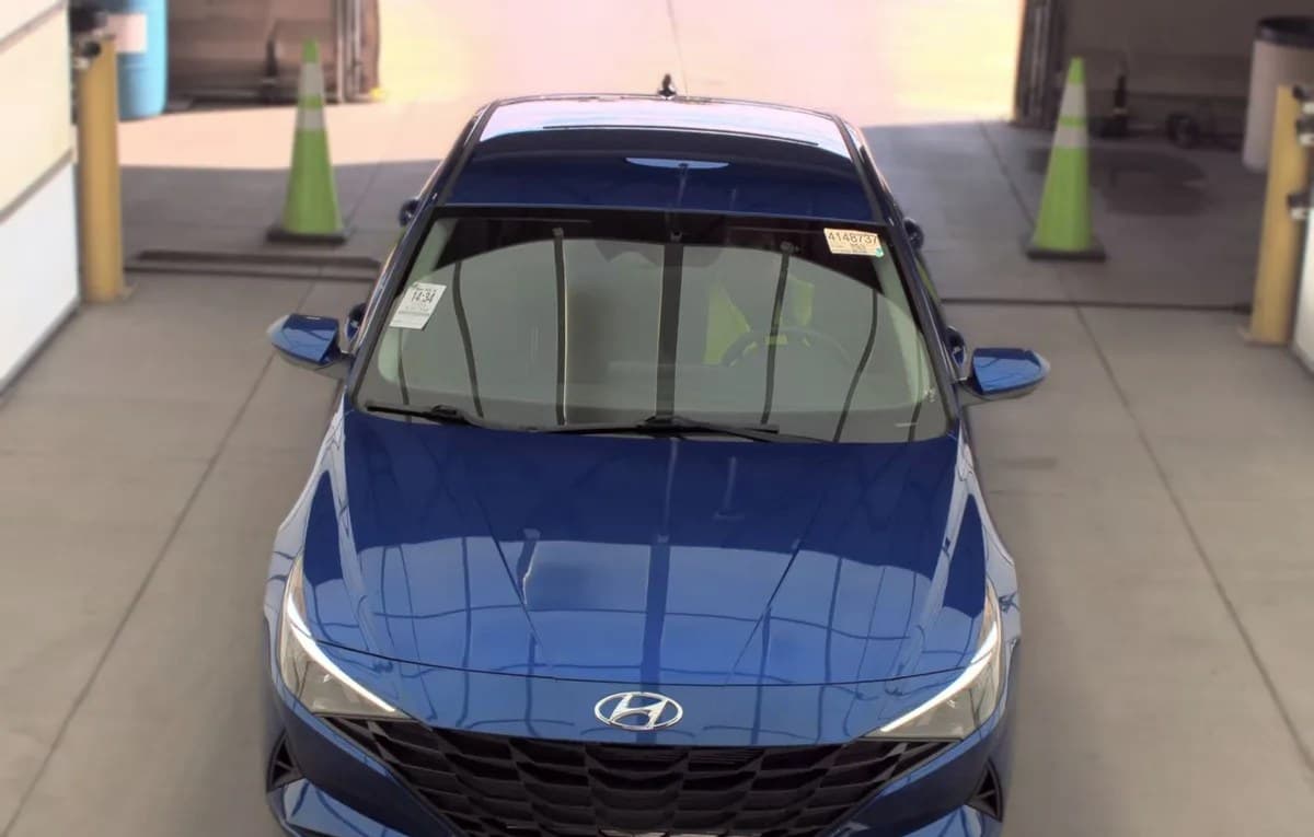 2023 HYUNDAI ELANTRA SEL 3