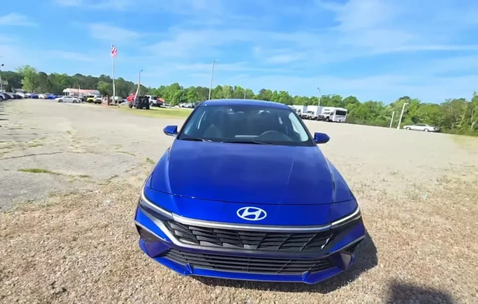 2024 HYUNDAI ELANTRA SEL 3
