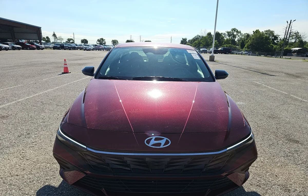 2025 HYUNDAI ELANTRA SEL Sport 3