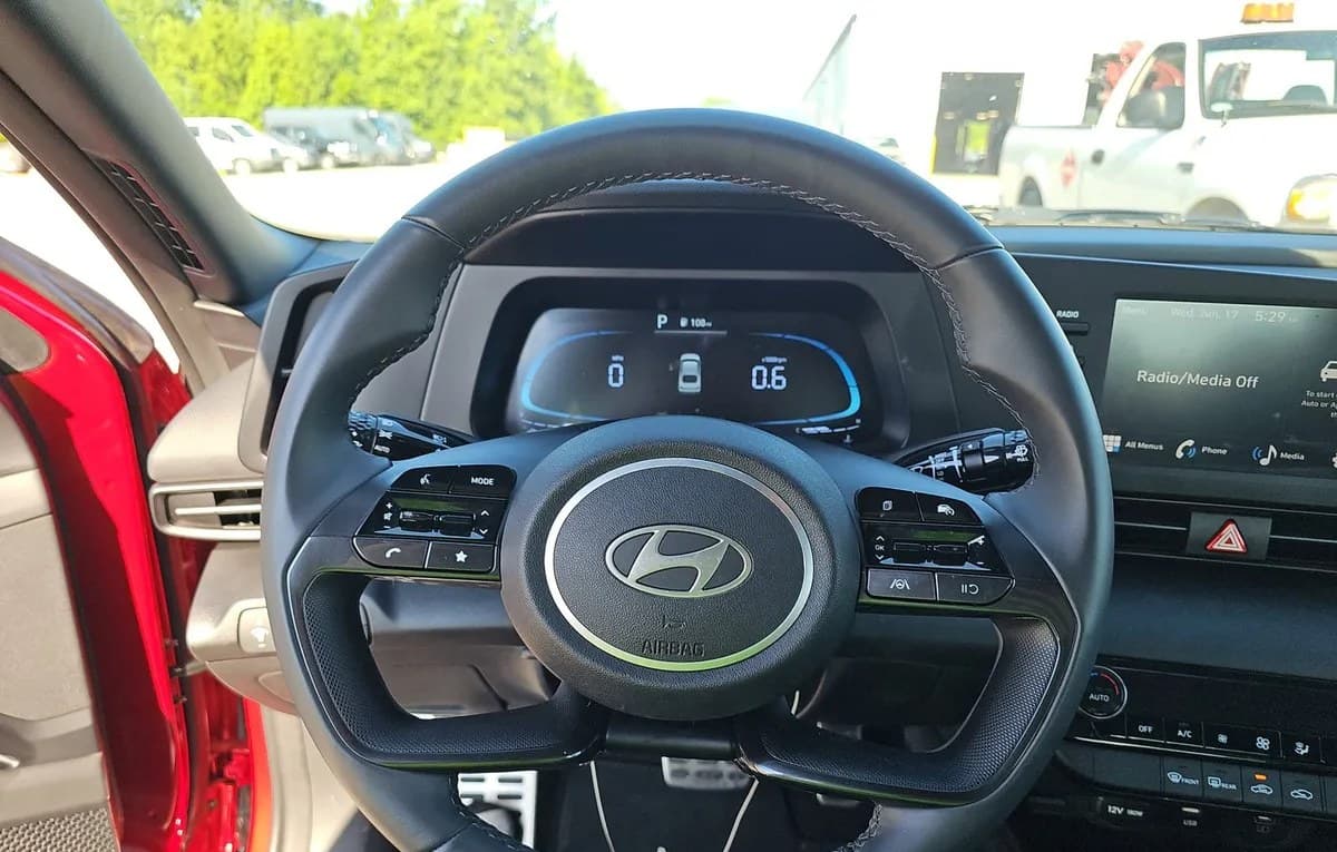 2025 HYUNDAI ELANTRA SEL Sport 7