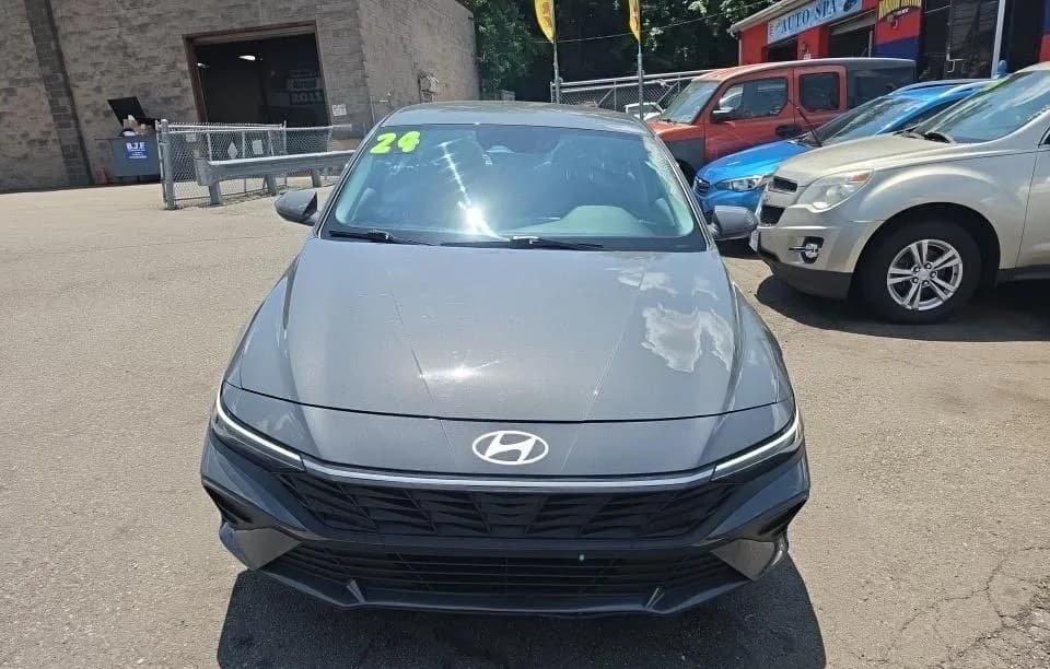 2024 HYUNDAI ELANTRA SEL 3